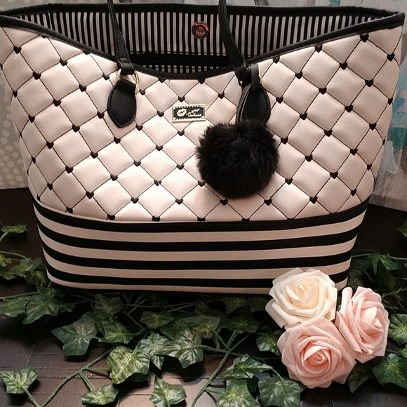 Betsey Johnson Handbags - ⏬Lowest Price⏬ NWOT Betsey Johnson Tote